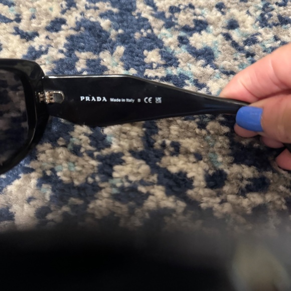 AUTHENTIC PRADA  WOMENS BLACK SUNGLASSES - Picture 4 of 9